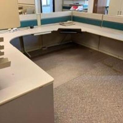 Office U shaped desk with 1 overhead