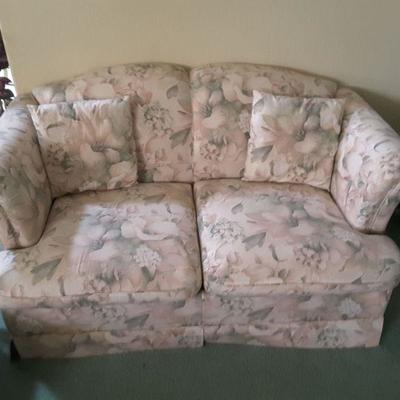 Love Seat Great Shape and Condition
