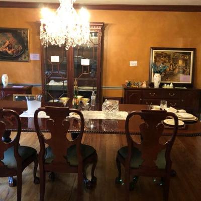Ethan Allen dining room set with 3 leaves and 12 chairs.