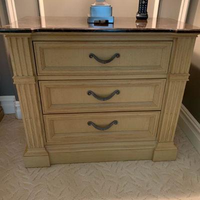 Stanley Furniture nightstand (2 of 2)
