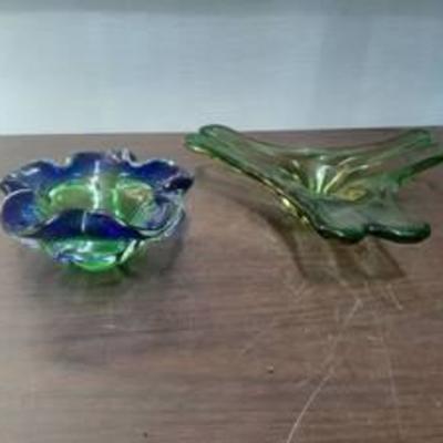 2 Pieces Art Glass