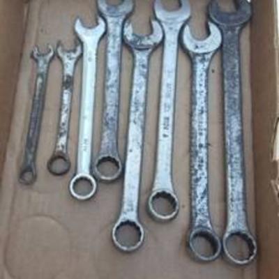 8 assorted combination end wrenches