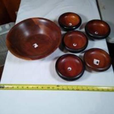 Vintage wood bowl set
