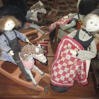 TONS of P. Buckley Moss Amish Dolls, 