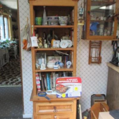 Book Display Case with Bottom Cabinet/Cookbooks and more 