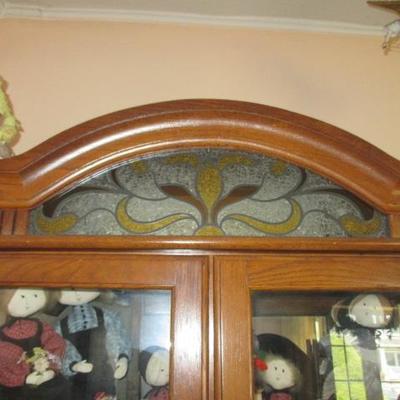 Lighted Oak Stained Glass Accent 2 Glass Door Curio Cabinet 