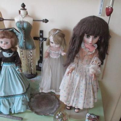 Tons of Dolls and More  