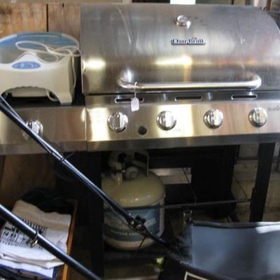 Char Broil 5 burner grill  BUY IT NOW $ 160.00