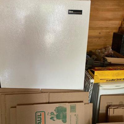 Gibson freezer, works good.