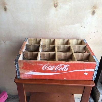 https://www.ebay.com/itm/124278677153	WL7083: Omaha, Nebraska Coke (Coca Cola) Crate Local Pickup	Auction
