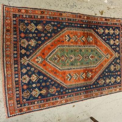 1044	SMALL ORIENTAL RUG, 5 FT 9 IN X 3 FT 10 IN
