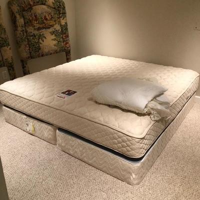 KING SIZE MATTRESS & BOX SPRING.
EXCELLENT CONDITION