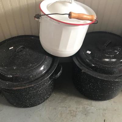 one black pot SOLD