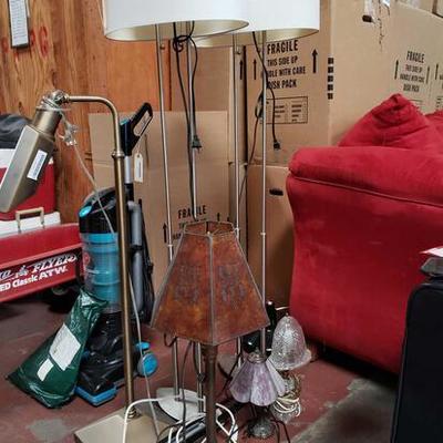 3118	

Floor & Table Lamps
Approximately 10