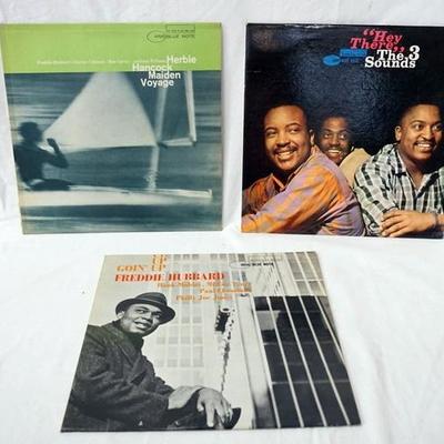 1120	LOT OF THREE JAZZ ALBUMS ON BLUE NOTE RECORD LABEL; HERBIE HANCOCK MAIDEN VOYAGE, HEY THERE THE 3 SOUNDS & GOING UP FREDDIE HUBBARD 
