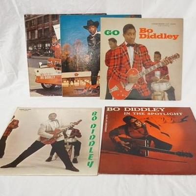 1058	LOT OF FIVE BO DIDDLEY CHESS/CHECKER BLACK LABEL ALBUMS; GUNSLINGER, HAVE GUITAR WILL TRAVEL, GO, IN THE SPOTLIGHT & SELF TITLED 
