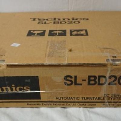 1244	TECHNICS SL-BD20 TURNTABLE IN BOX, ESTATE ITEMS SOLD AS IS, ALL VINTAGE ELECTRONICS SHOULD BE LOOKED AT BY A QUALIFIED SERVICE...