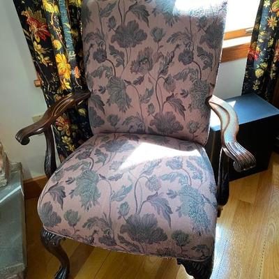 Nice chair perfect condition
125.00