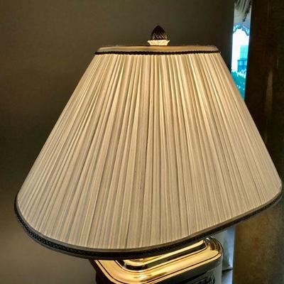 Brass base footed table lamp with solid deck. H32