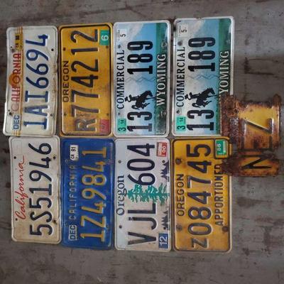 11066	

9 License Plates
States Include California, Oregon, and Wyoming
