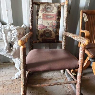 11054	

Wooden Rocking Chair
Measures Approx 20
