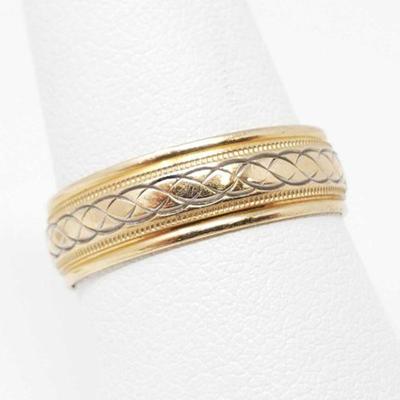 550	
14k Gold Band, 3.3g
Weighs Approx 3.3g Size 9
