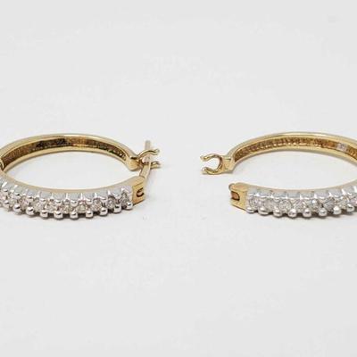 624	

10k Gold Diamond Earrings- 3.3g
Weighs Approx 3.3g