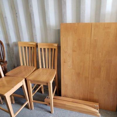 5506	

Wood Kitchen Table And Chairs
Wood Kitchen Table And Chairs Approximately 54