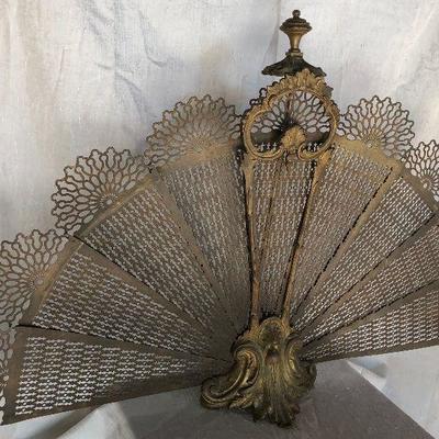 https://www.ebay.com/itm/124302184580	WL2066 Vintage Brass Fan Style Folding Fire Place Screen Local Pickup	Buy-It_Now	 $175.00 
