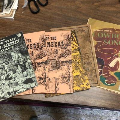 https://www.ebay.com/itm/124302470906	LX2069 A Brumley's Olde Time Camp Meetin's Songls Plu 5 Books ASIS	Auction Start after...