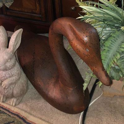 https://www.ebay.com/itm/124302164916	WL2057 XL Hand Carved Swan Wooden Decoy  Local Pickup	Buy-It_Now	 $250.00 
