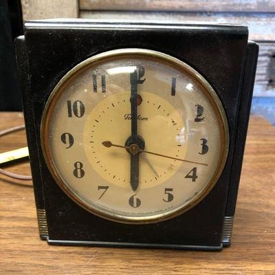 https://www.ebay.com/itm/114362274740	LX2099: Vintage Warren Telechron Art Deco Electric Alarm Clock ASIS - Not Tested	Auction Start...