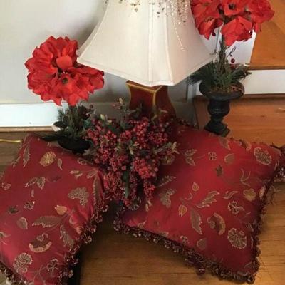 Lamp & Decorative Pillows