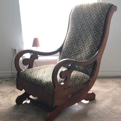 https://www.ebay.com/itm/124303949612	LX0011: Antique Wood and upholstered Rocking Chair Local Pickup	Buy-It-Now	 $195.00 

