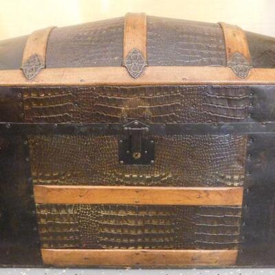 Vintage Trunk