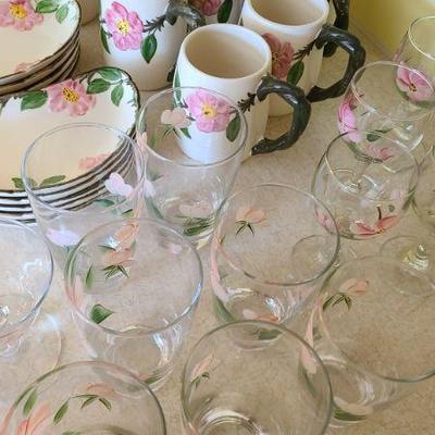 Summertime Dinnerware Extras to Add to Your Collection +