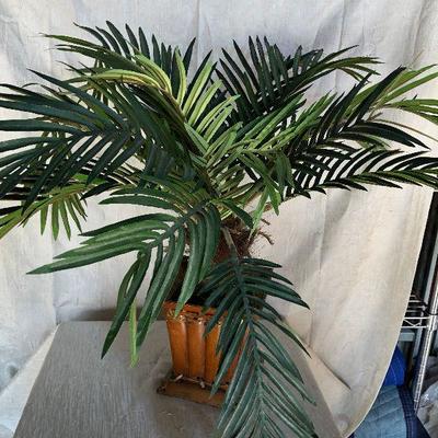 https://www.ebay.com/itm/124302183714	WL2065 Artificial Mini Palm Plant Local Pickup	Buy-It_Now	20
