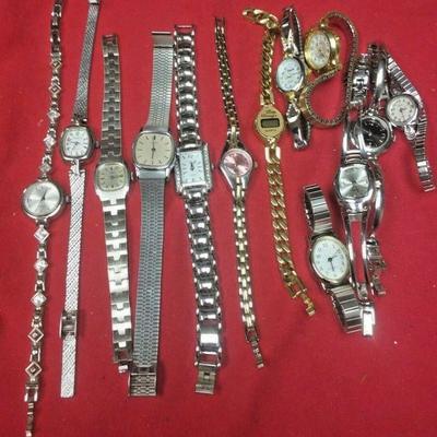 https://www.ebay.com/itm/114374337000	LX3000 LOT OF  USED 13 VINTAGE LADY'S WRIST  WATCHES		Auction