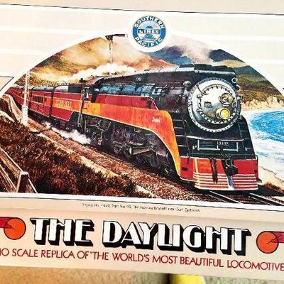 Trains:  The Daylight by HO   Boxed