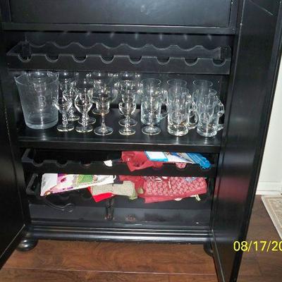 Wine bottle storage