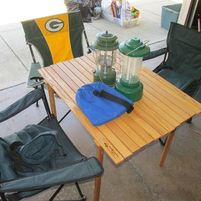 Roll-up camping table
