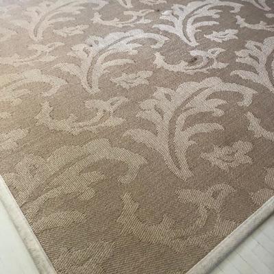 Lg Sisal Carpet foliate motif, 131