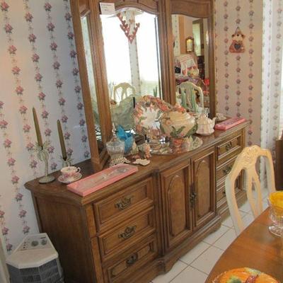 nice vintage dresser & bi-fold mirror