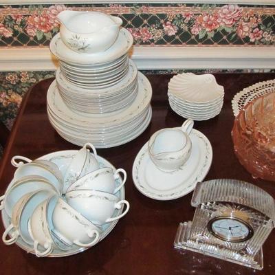 Vintage Diamond Fine China - 37 pc