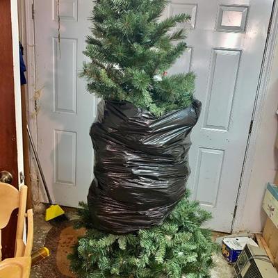 Large Christmas Tree