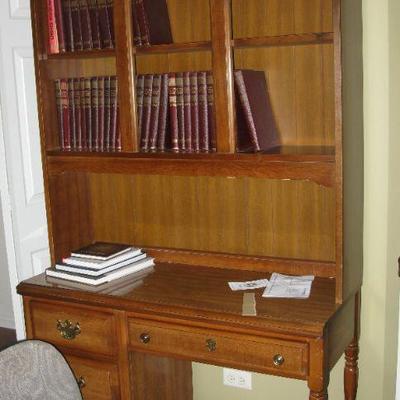 desk with top hutch  BUY IT NOW $ 125.00