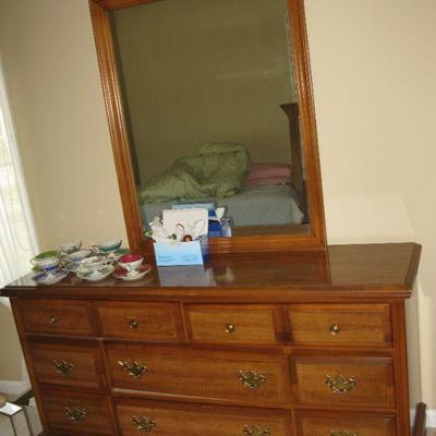 dresser with mirror                                                 
               BUY IT NOW $ 145