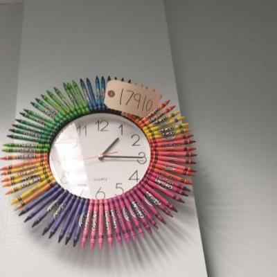 #17910 â€¢ Crazart Crayon Clock