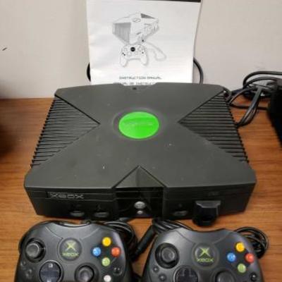 638 â€¢ Original XBOX With 2 Controllers
