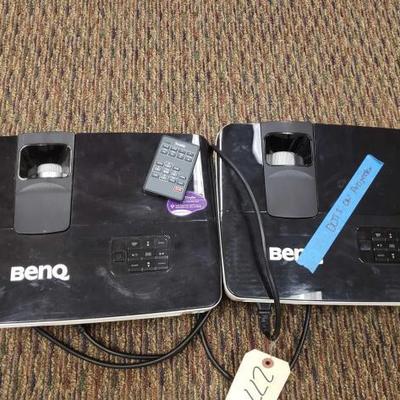 #27711 â€¢ 2 Benq Video Projectors With One Remote